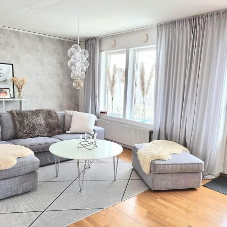 Vintrosa Hus I Lugnt Omrade, 15 Min Fran Oerebroヴィラ エクステリア 写真
