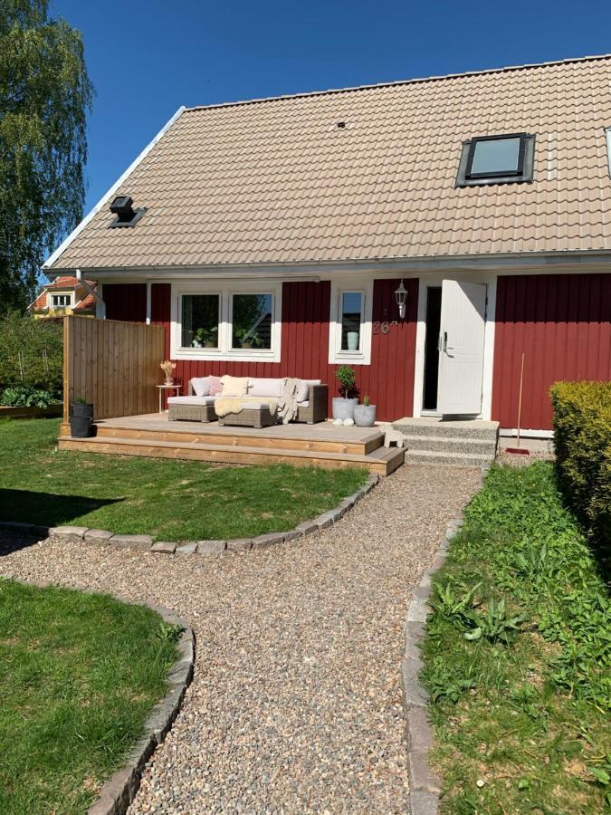 Vintrosa Hus I Lugnt Omrade, 15 Min Fran Oerebroヴィラ エクステリア 写真